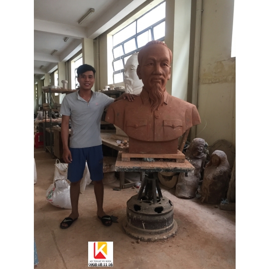 Tượng chân dung Bác Hồ 01
