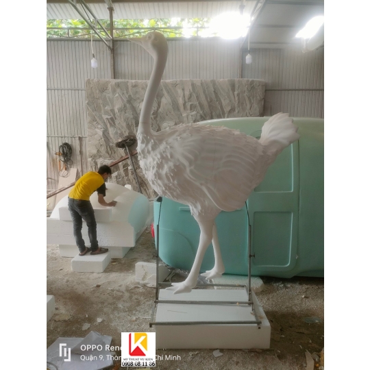 điêu khắc mút xốp mô hình con đà điểu